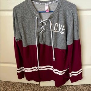 No boundaries long sleeve love shirt size XL